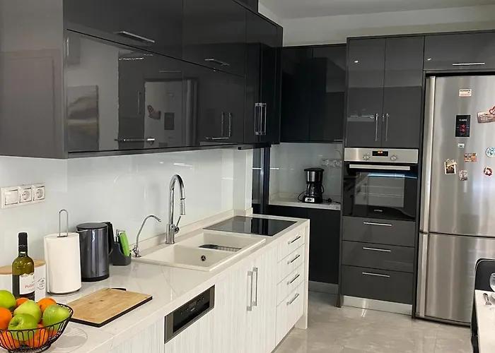 Ivory Style Maisonette Near Downtown Heraklion 