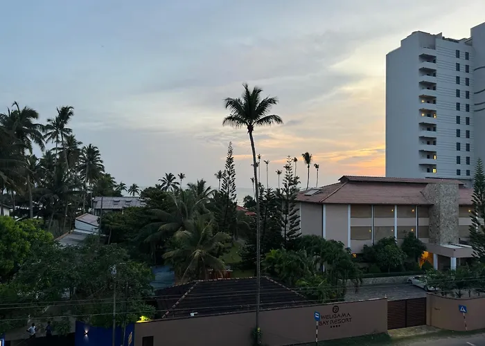 Mellow Bay Living Beach Coworking & Coliving Weligama