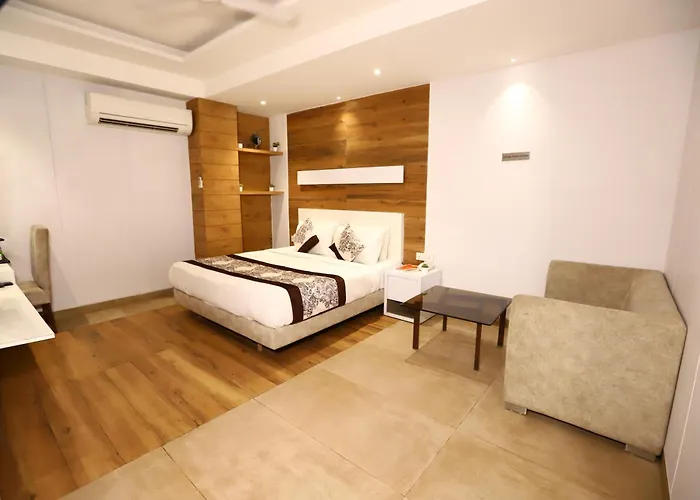 Hotel Kelvish With Free Airport Pickup New Delhi