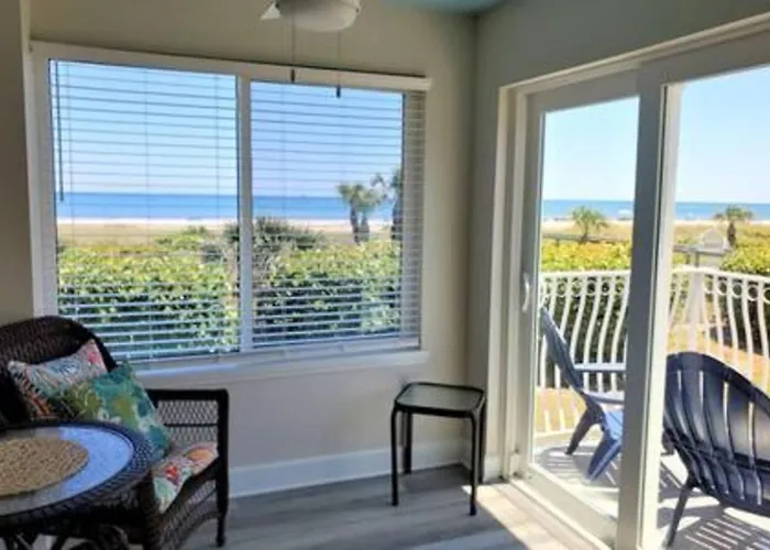 Atrium Condo Direct Oceanview - Sleeps 4 202 Cape Canaveral