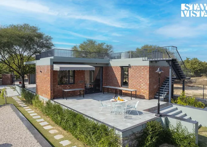 Stayvista'S Kachnaar Villa With Lawn, Terrace & Indoor-Outdoor Games Jaipur