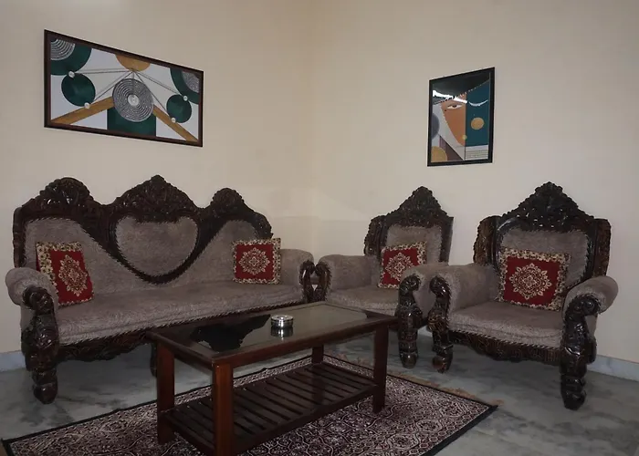 Luxurious 3Bhk Urban Retreat Homestay Jaipur
