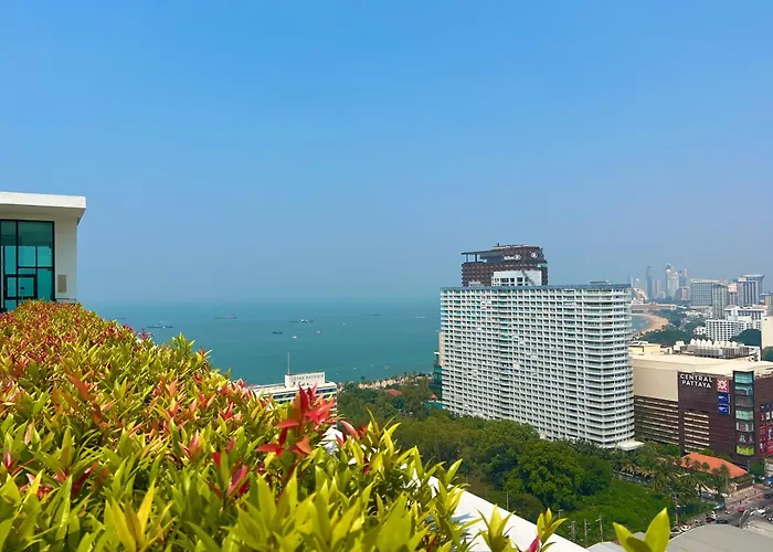 Sea View Pattaya Beach @The Base Central Pattaya