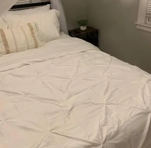 Be Our Guest Boho 2.0 Apartment Charlotte