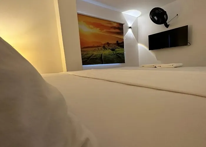 Hotel Opera, Centro Medellin, Entertainment,Y Bar, Solo Adultos