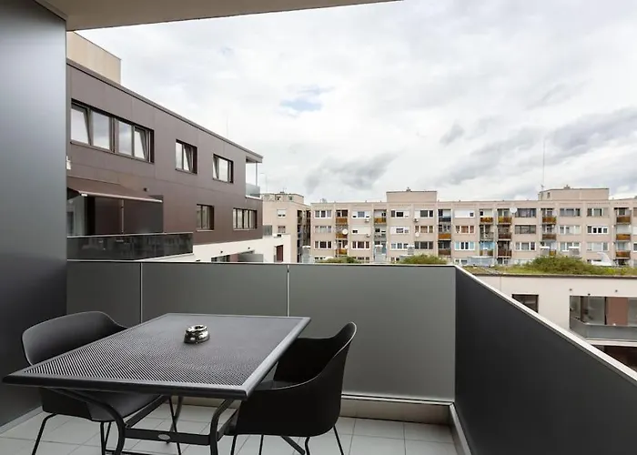 Pastel Serenity Retreat Close To Downtown - 903 Budapest