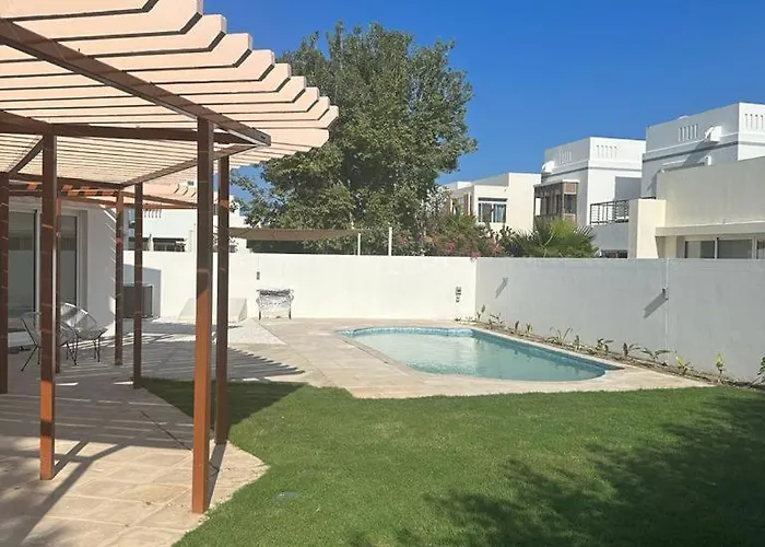 Luxury 4 Bedroom Private Pool Villa At The Wave Muscat