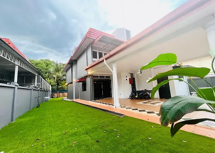 Nature Surrounded Riverside Villa With Bbq ,& Swimming Pool George Town