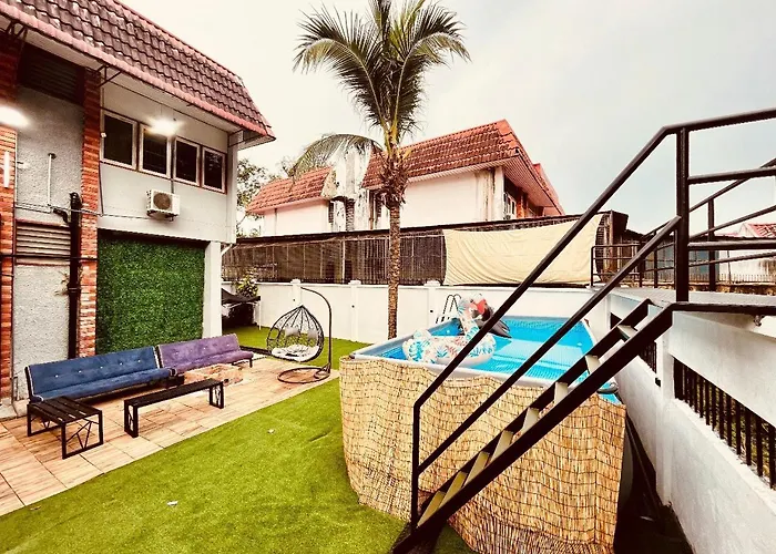 Nature Surrounded Riverside Villa With Bbq ,& Swimming Pool George Town