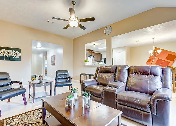 Fallen Oak Getaway Houston