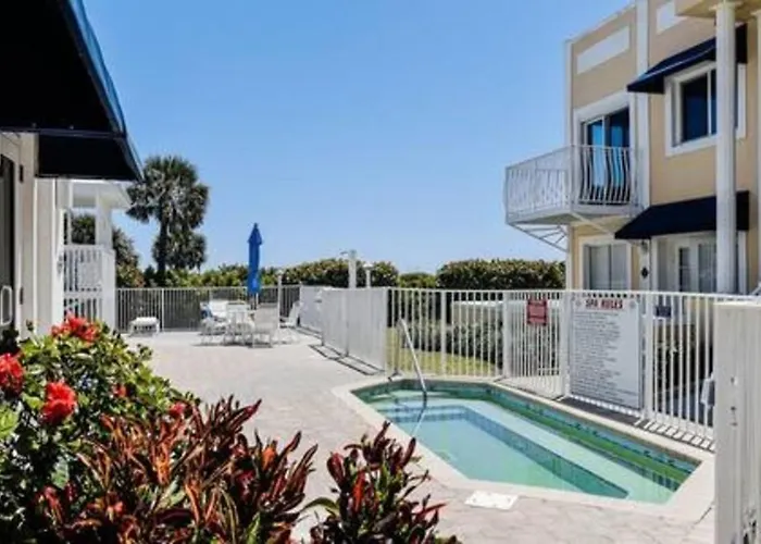 Atrium Condo Direct Oceanview - Sleeps 4 202 Cape Canaveral