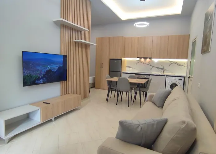 Bp Beach Apartments Golem 