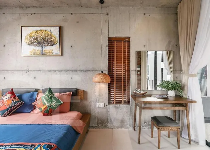 Stunning Unique Pool House - 4 Bedroom - 5Wc - 4 Minutes To The Beach Danang