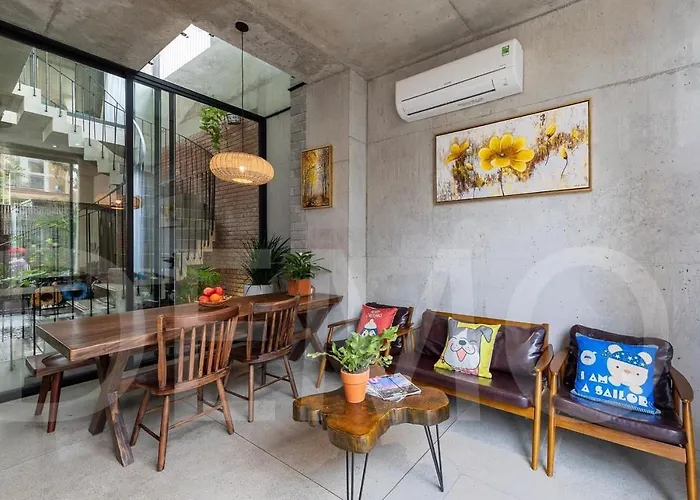 Stunning Unique Pool House - 4 Bedroom - 5Wc - 4 Minutes To The Beach Danang