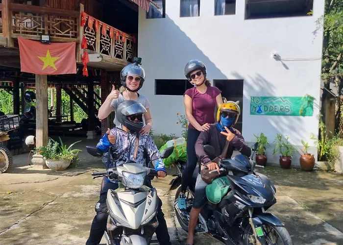 Nomadders Ha Giang Hostel