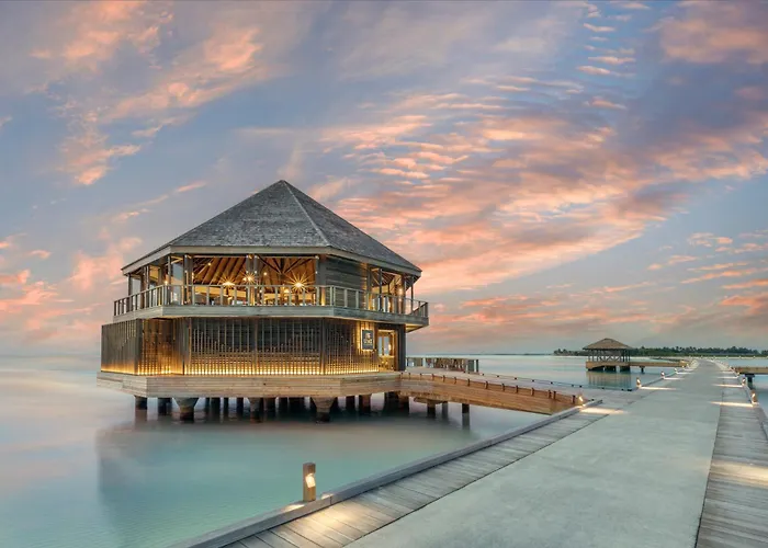 Jawakara Islands Maldives Hotel Fushifaru