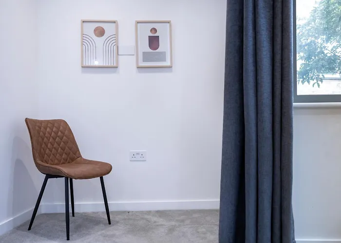 Newly Furnished Apt W/ Patios - Hampstead Heath London
