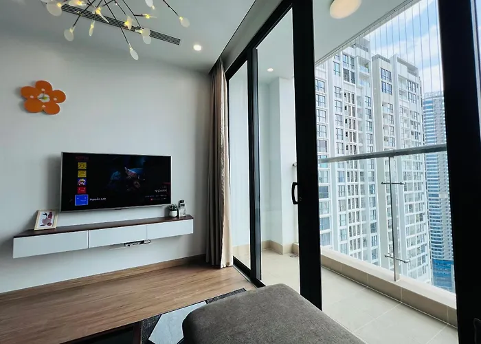2Br Vinhomes Skylake Near Korean Town Hanoi
