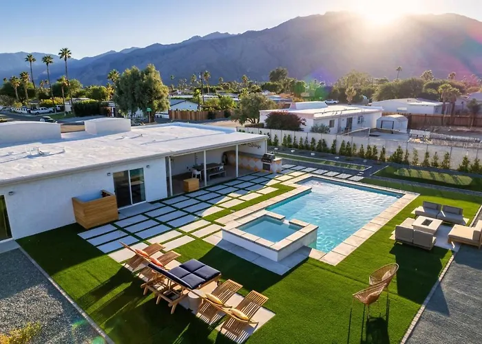Sunny Vista Pool And Spa Home With Mountain Views Palm Springs