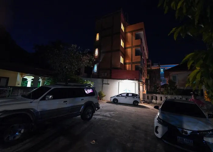 Baan Kamala Backpacker Hostel