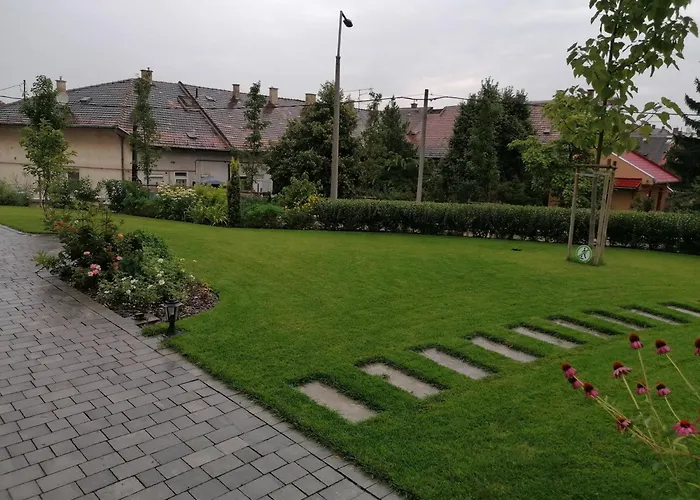 Toni Villa Budapest