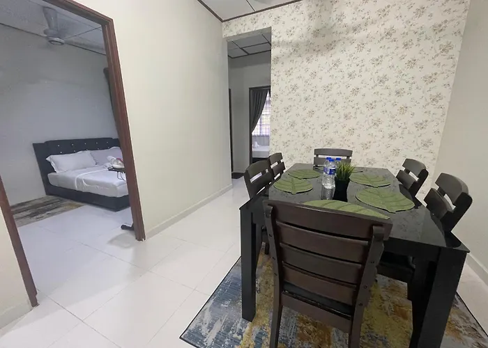 Three Rooms With Wifi Homestay D'Razak In Kuala Terengganu