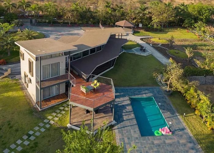 Bel Air Mansion By Stayvista - A Tranquil Oasis With A Spacious Deck, Gazebo & A Mini-Amphitheatre Lonavala