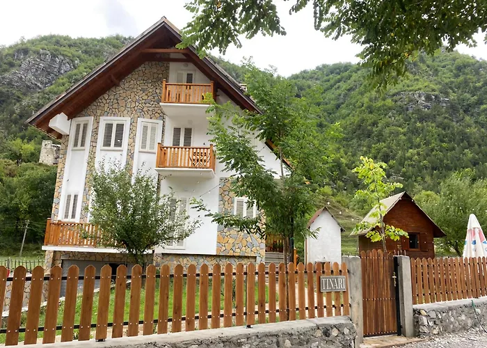 Bujtina Tinari Theth Bed & Breakfast