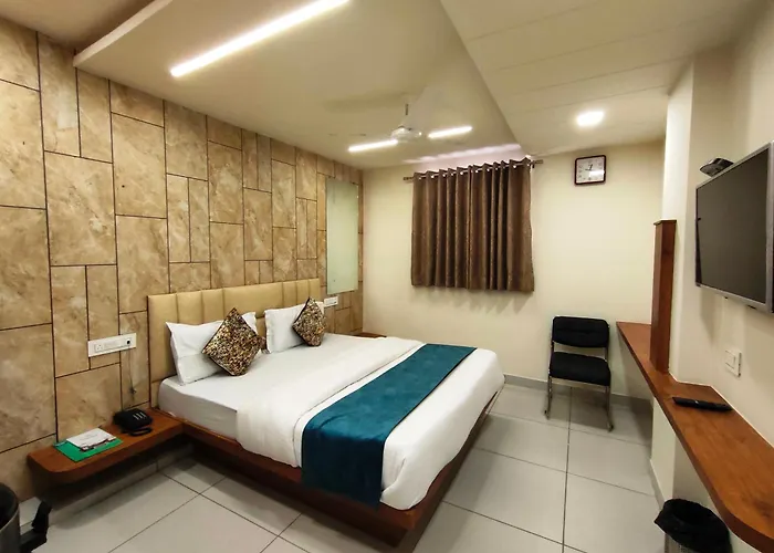 Hotel Kinara Ahmedabad