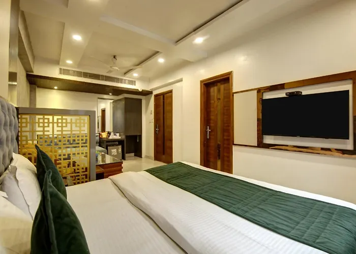 The Shanti Plaza - Traveler'S Choice Awarded 2025 New Delhi