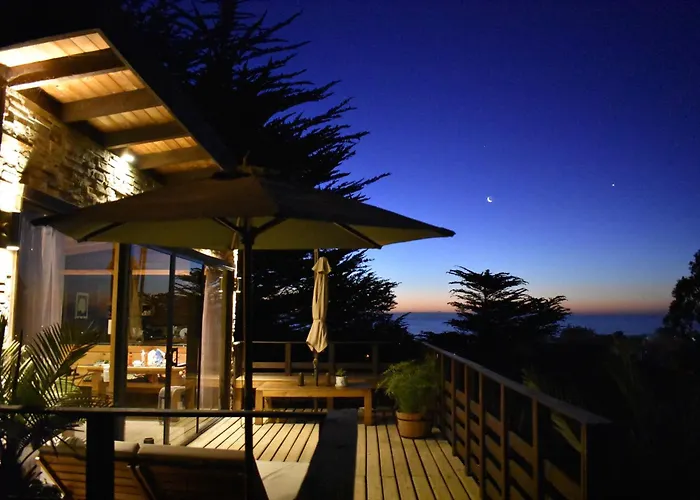 --- Onda De Mar Villas --- Villas Privadas Boutique Para Dos - Vistas Al Mar - Sesion De Hidromasaje Opcional - Camina A La Playa - Quincho Privado - Cerca De Los Mejores Restaurantes (Adults Only) Pichilemu