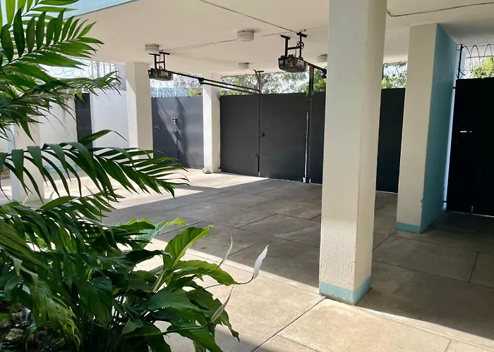 Casa Quetzal Bed & Breakfast Guatemala City