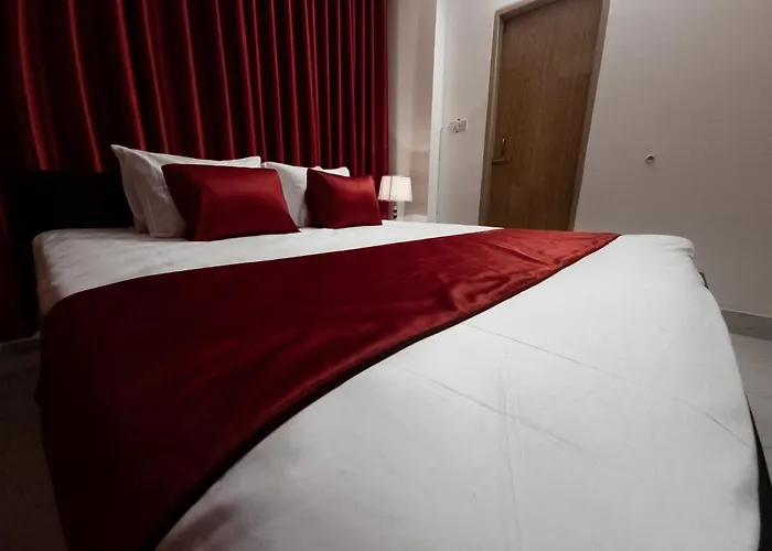 Travelers Hidden Gem. 15 Min From Intl. Airport Apartment Dhaka