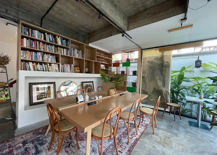 Yolo Bangkok Boutique Hotel