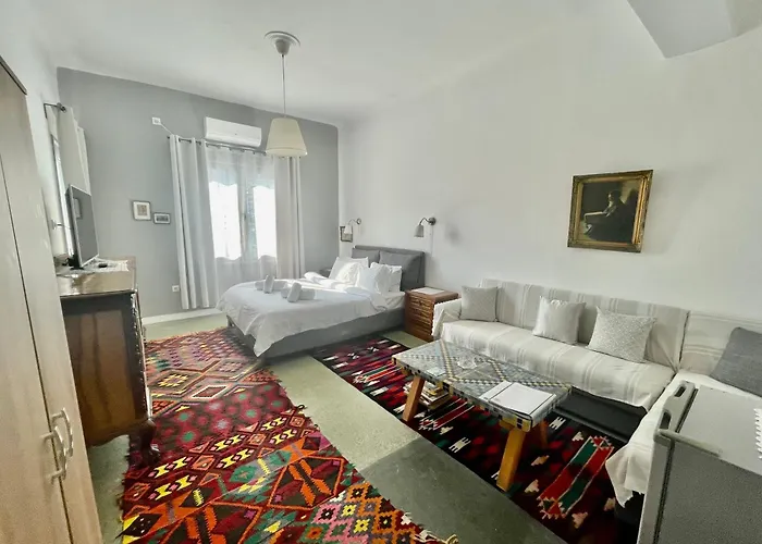 A Litte Taste Of Home Guest House Athens