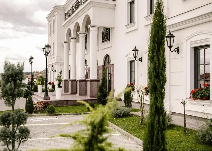 Apartments & Rooms Beli Dvor Cacak