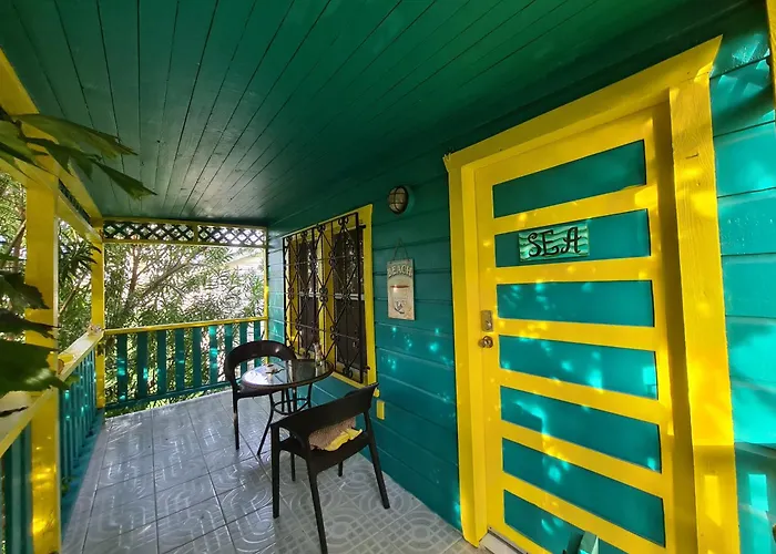 Yocamatsu Bed & Breakfast Caye Caulker