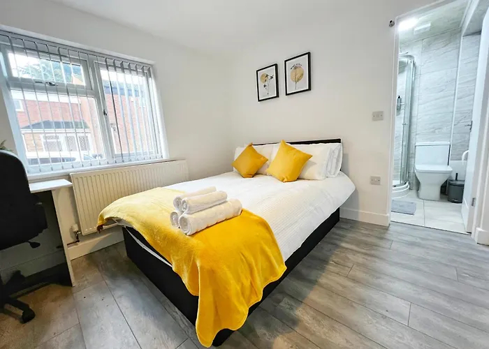 Selly Oak Near Qe And Uob - 5 Bed Ensuite - Perfect For Groups And Contractors Birmingham