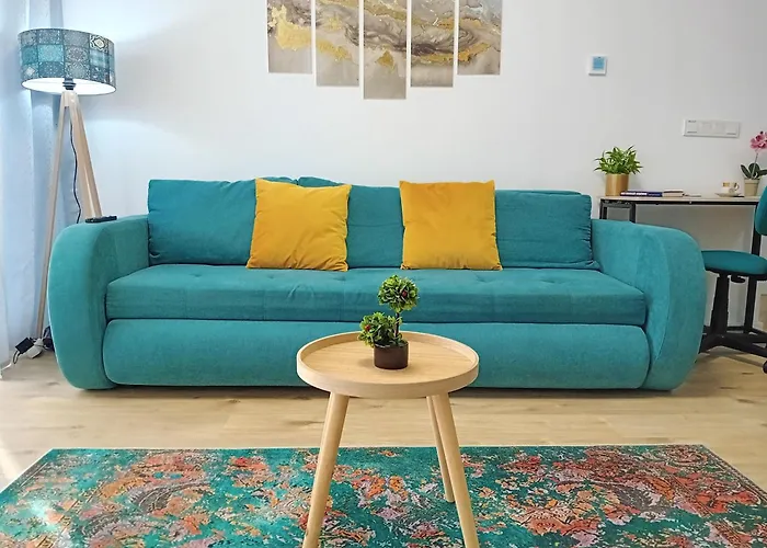 Sunshine - New & Quiet 1Br Apt, Business Area, Close To Airport, Highway A3, Subway Bucharest