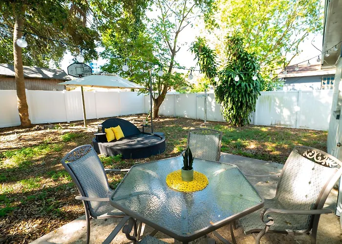 Chic & Stylish Central Location Tampa