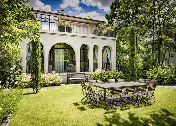 Bagatelle Gardenhouse Hotel Budapest