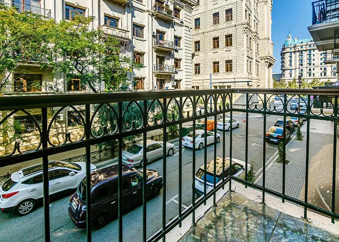 Azneft Square Deluxe Apartment Baku