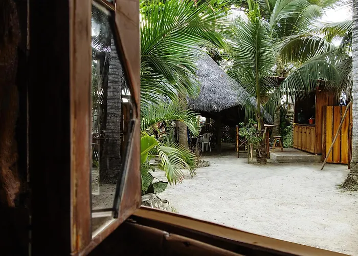 Hostal Olmito Canoa