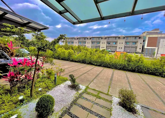 Luodong Warm House Bed & Breakfast