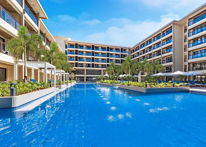 Henann Park Resort Balabag 
