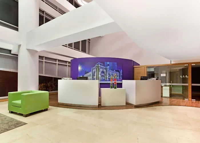 La Quinta By Wyndham Medellin Hotel