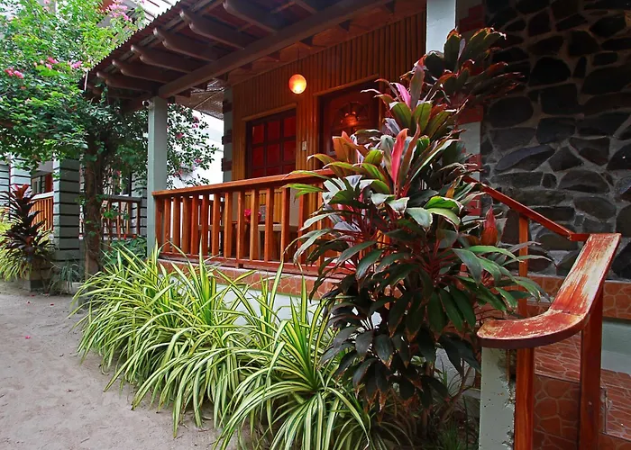 Nigi Nigi Too Beach Resort Balabag 