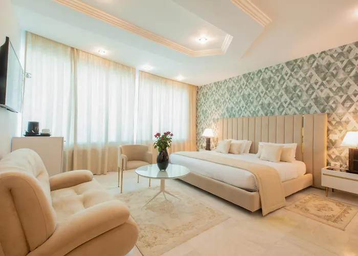 The Penthouse Suites Hotel Ariana