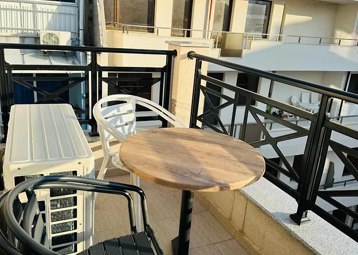 Golden Sea View New Apartment Pomorie