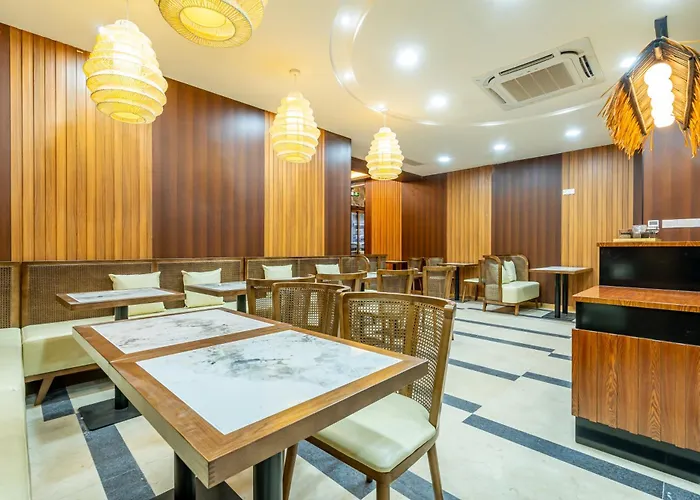 Waifiden Hotel -Former Tokai Hotel--Free Shuttle Buses During Canton Fair